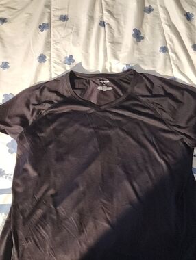 Women’s Black V‑Neck Short Sleeve Tee